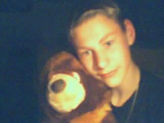Encore moi mes vec un nounours!lol